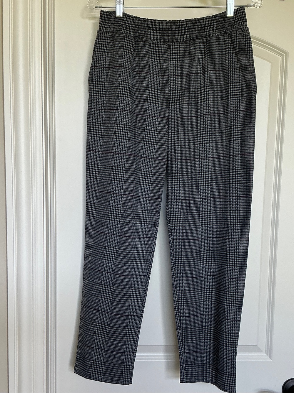 a new day Gray Plaid Women’s Pants - Elastic Waist * S